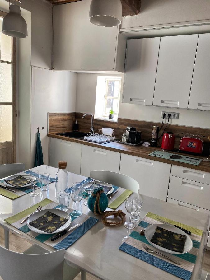 Escapade A Sanary, Au Coeur Du Village, 200M Du Port,Clim,Wifi,Parking 외부 사진