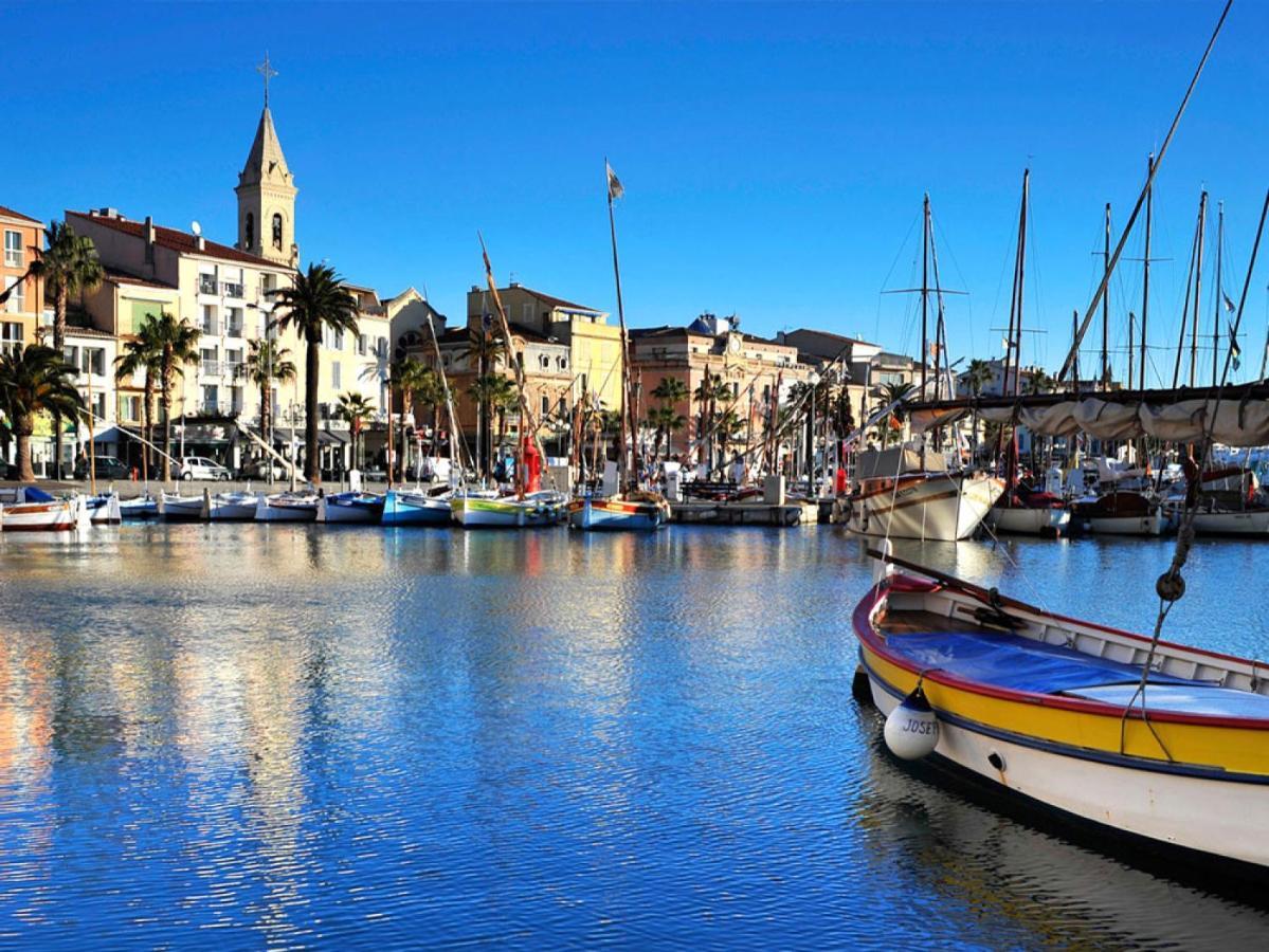 Escapade A Sanary, Au Coeur Du Village, 200M Du Port,Clim,Wifi,Parking 외부 사진